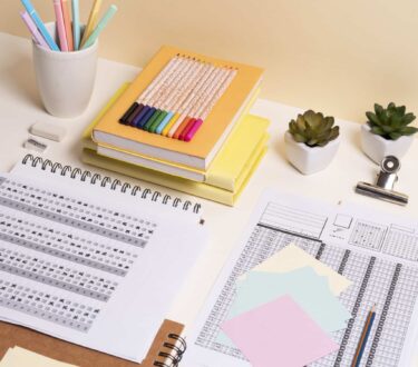 Custom Thesis Writing Services Img